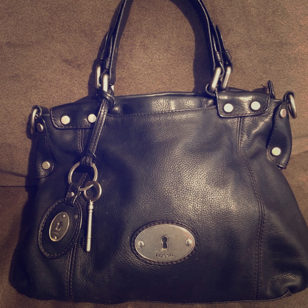 SALE! Black Leather Fossil Maddox Purse w KEY